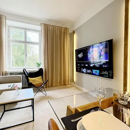 Scandinavian - Jugend In Ullanlinna Helsingfors