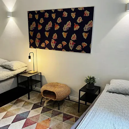 Scandinavian - Jugend In Ullanlinna